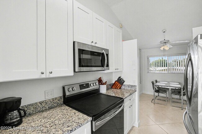 Building Photo - 306 Beach Park Ln