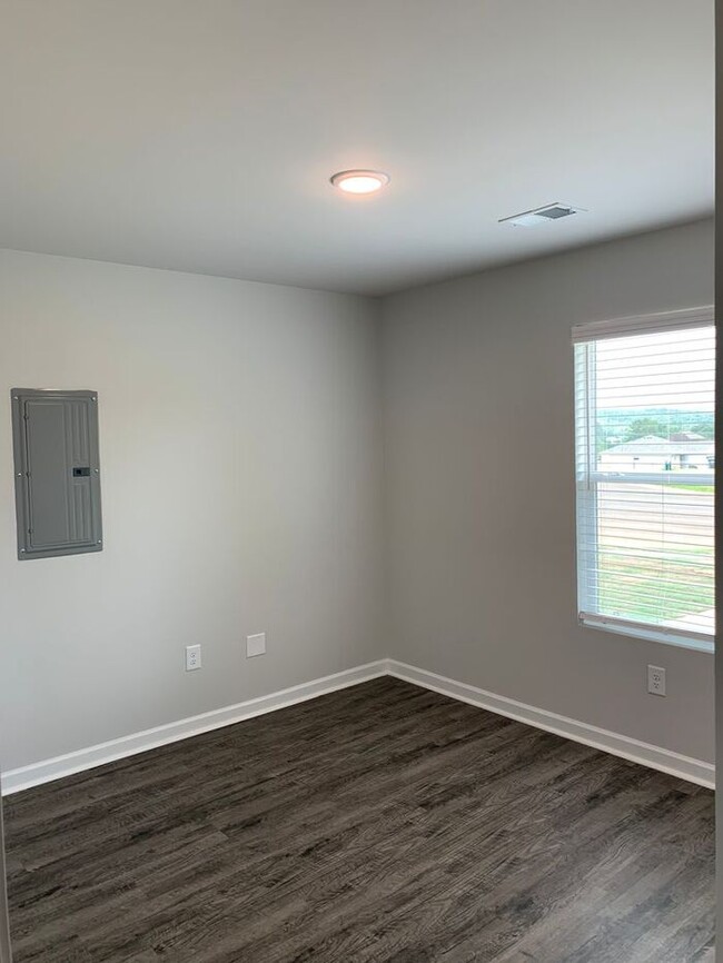 Building Photo - $99 MOVE IN SPECIAL** BRAND NEW Three Bedr...