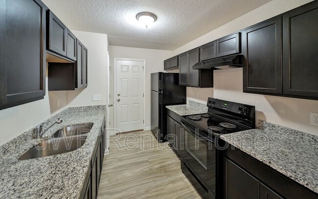 Building Photo - 8601 India Ave