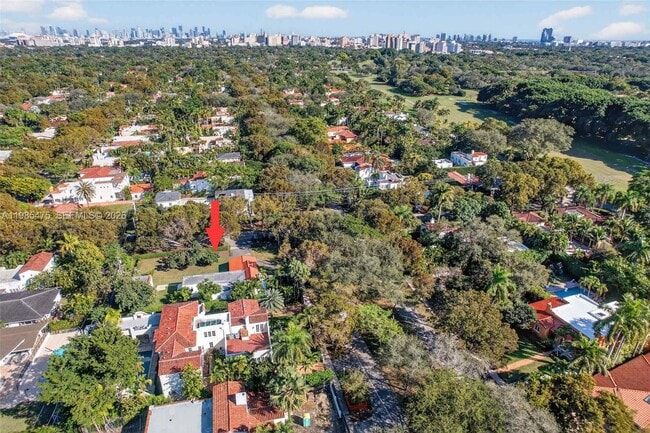 Building Photo - 1305 Alhambra Cir