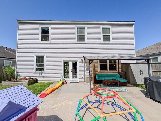 Building Photo - 208 Sarcoxie Rd