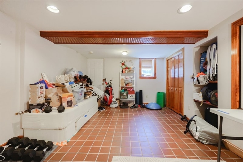 Building Photo - 127 Amory St