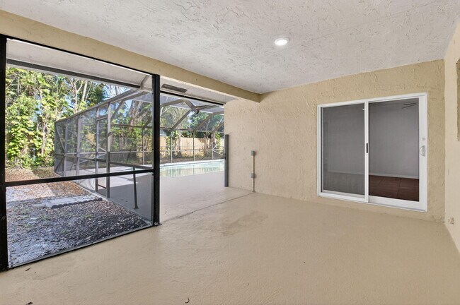 Building Photo - 4135 Bay Laurel Way