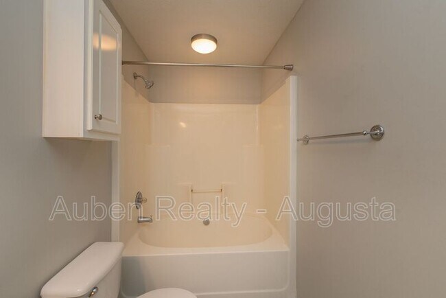 Building Photo - 7010 Antilles Dr