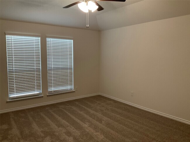 Building Photo - 6021 Tudor Pl