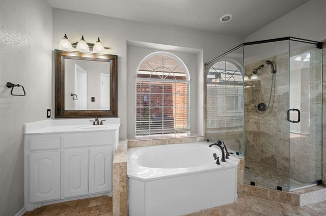 Building Photo - 3652 Blue Spruce Dr