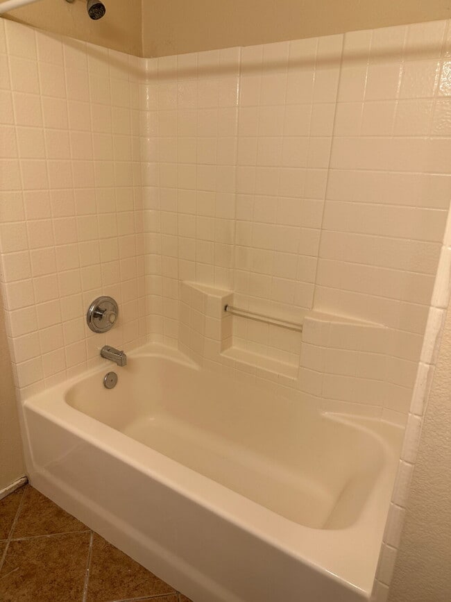 Building Photo - "Stylish and Spacious 3-Bed Home in Las Vegas with over 1500 sqft on a corner lot