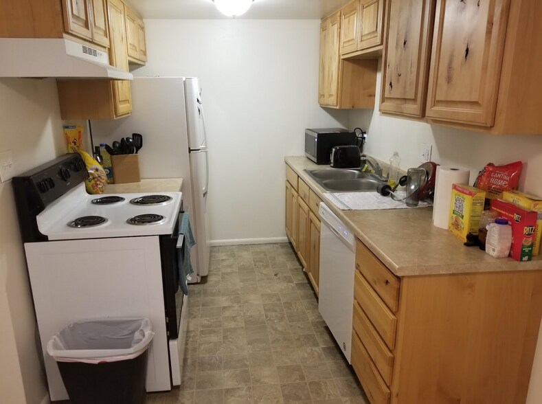 Building Photo - 263 E 200 N