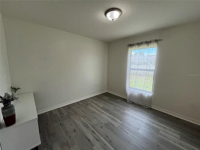 Building Photo - 2121 Hibiscus Pl