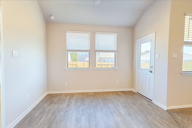 Building Photo - 2220 Cedar Vly Dr