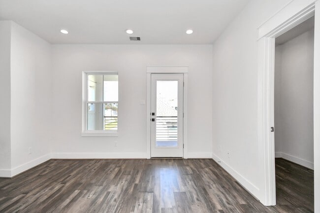 Building Photo - 5418 Wheatley St