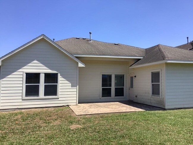 Building Photo - 5119 Westwood Pines Dr