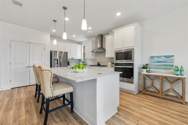 Building Photo - 6605 Apache Plum Ln