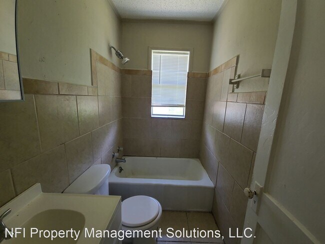 Building Photo - 2 br, 1 bath House - 34 Lincoln Road
