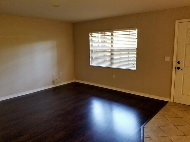 Building Photo - 6100 Gulfport Blvd S