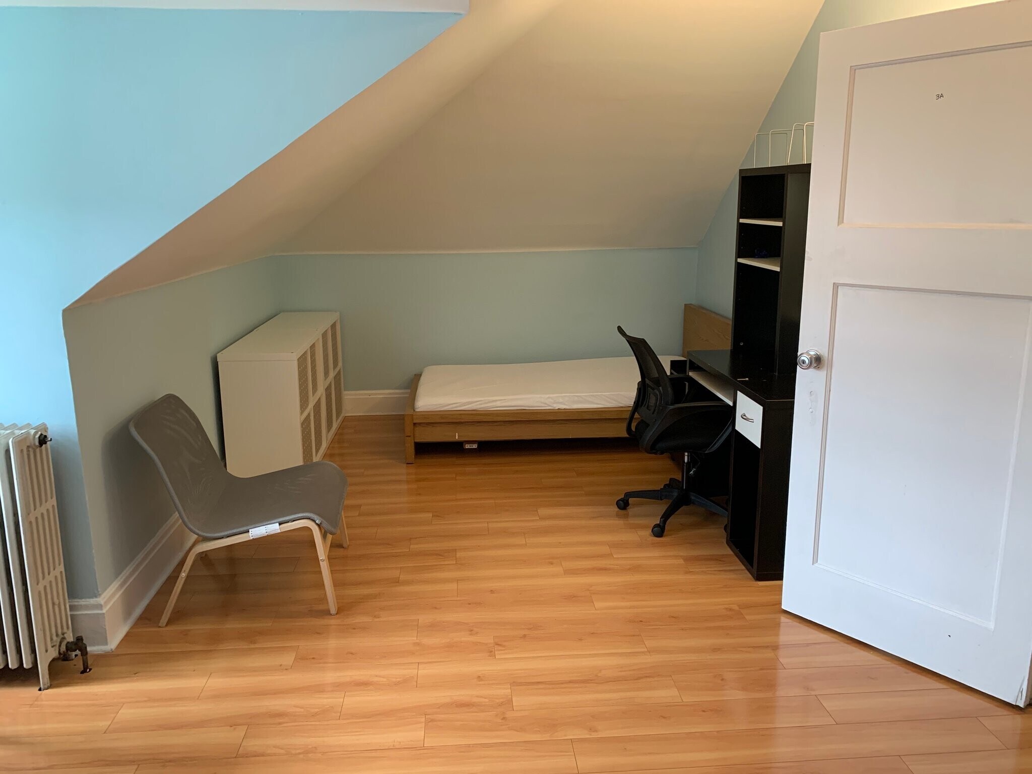 Building Photo - 746 Broughton St