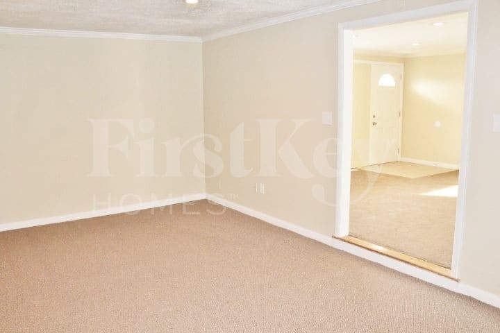 Building Photo - 9404 Granville Pl