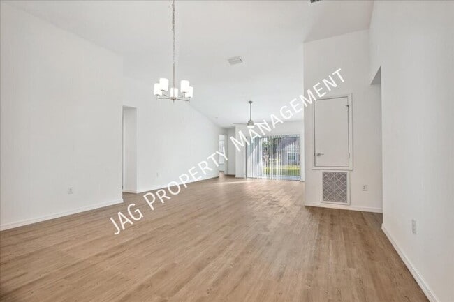 Building Photo - 845 Fulda Ave NW