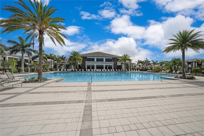 Building Photo - 8167 NW 41st St