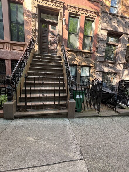 Building Photo - 524 W 143rd St