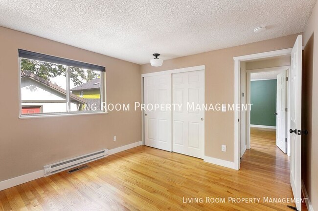 Building Photo - 11315 SW 51st Ave