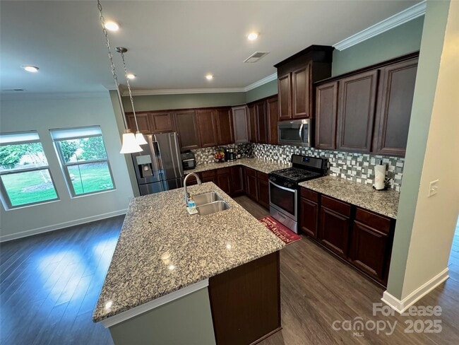 Building Photo - 4641 Collingham Dr