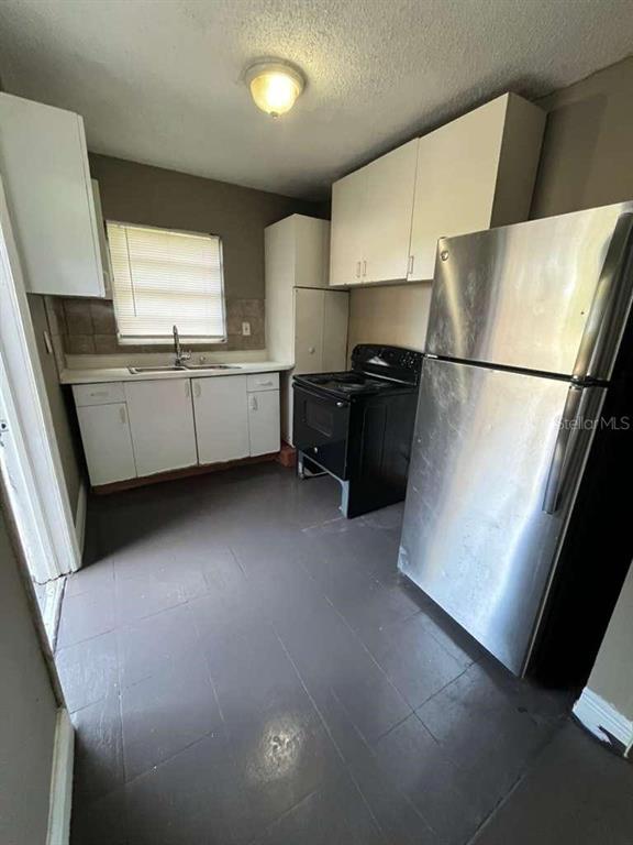 Building Photo - 5036 College Dr