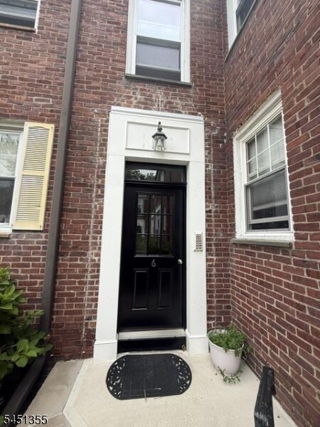 Building Photo - 349 Bloomfield Ave