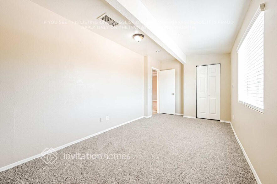 Building Photo - 11628 N 49th Dr