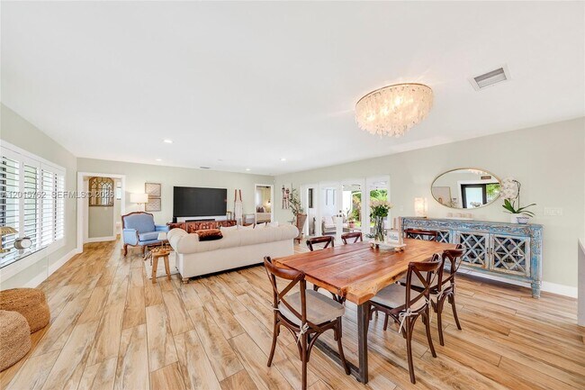 Building Photo - 8820 SW 85th Terrace