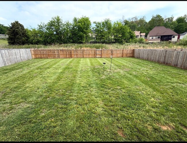 Building Photo - 3084 Timberdale Dr