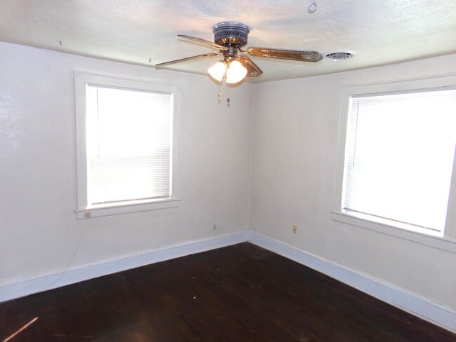 Building Photo - 4225 Hacienda St