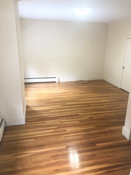 First floor livingroom - 38 Warren Ave