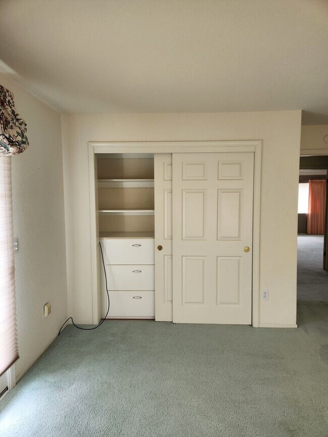 Building Photo - "Must See" House in Oakmont w/beautiful vi...