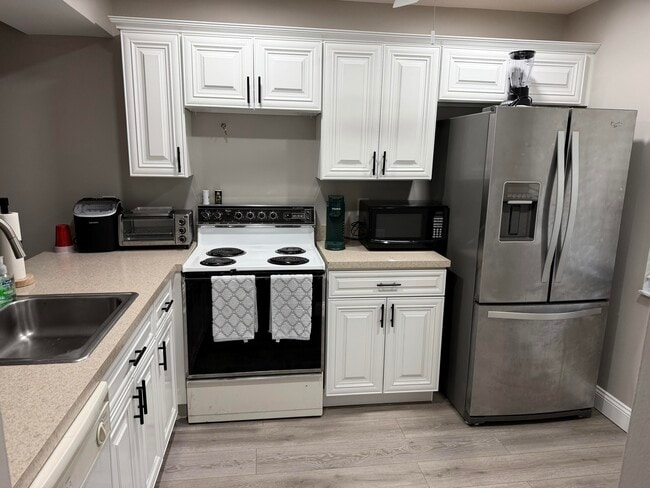 Building Photo - 2613 Nassau Bend
