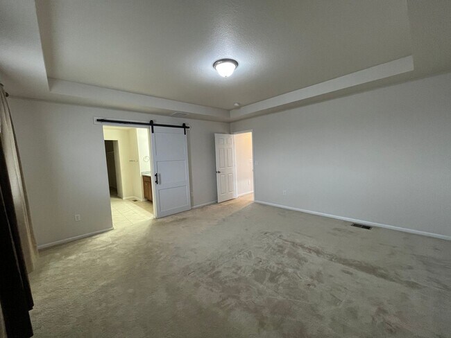 Building Photo - 1845 Tinker Dr