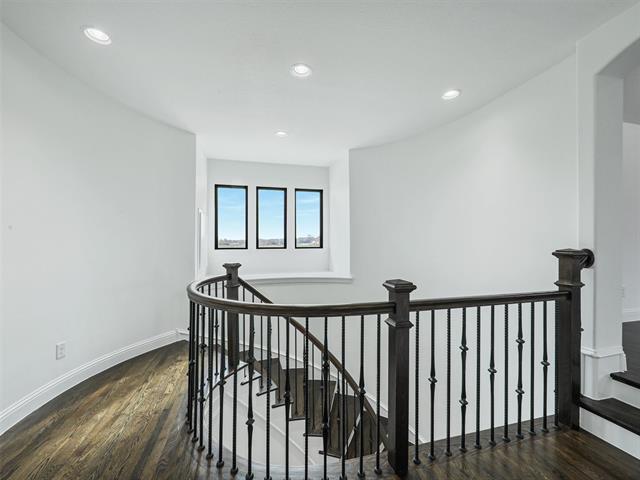 Building Photo - 1500 Le Mans Ln