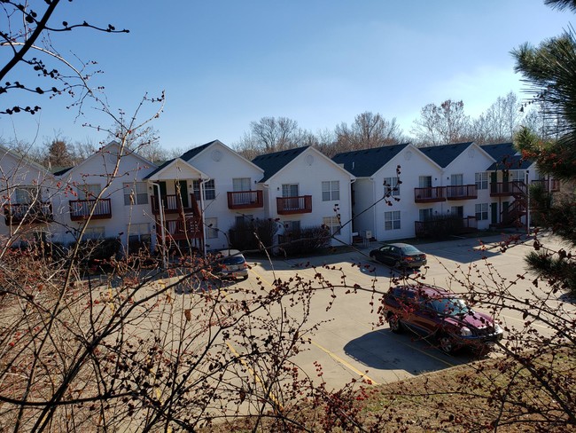 Building Photo - Deer Creek Apartments
