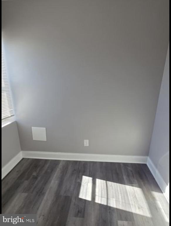 Building Photo - 201 N Rose St