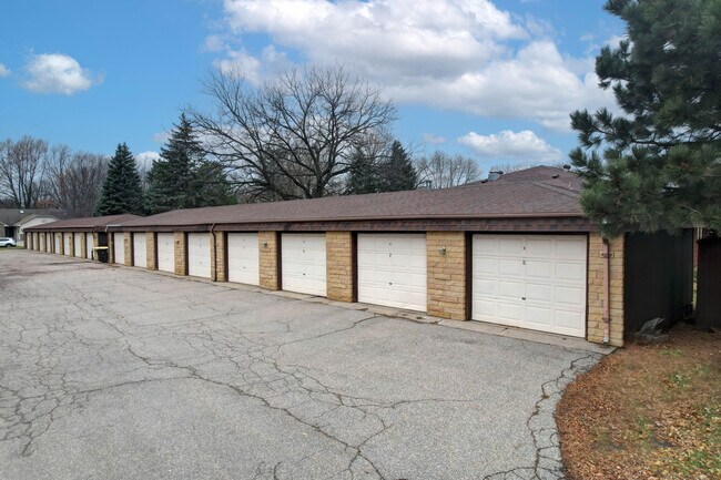Building Photo - Pfau Reed Apartments