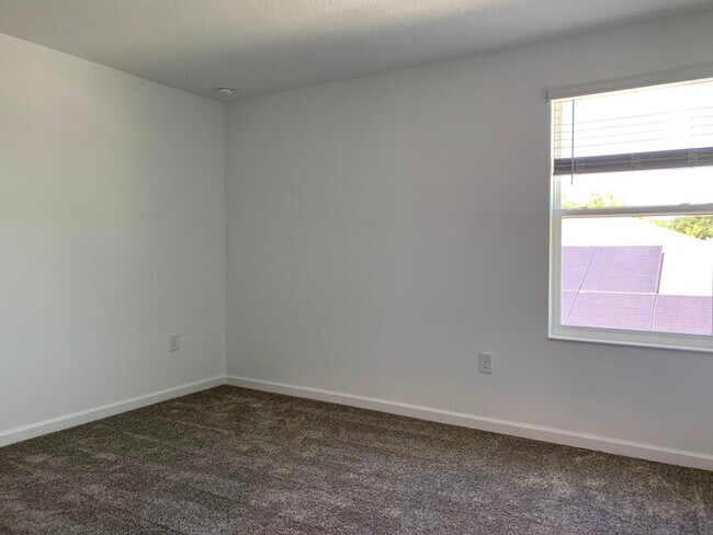 Building Photo - 843 Grant St