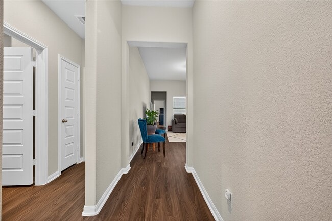 Building Photo - 8102 Coral Dr