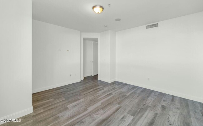 Building Photo - 3801 N Goldwater Blvd