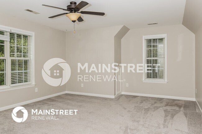 Building Photo - 120 Hollow Ct