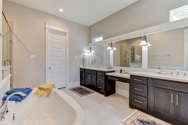 Building Photo - 2339 Pale Star Dr