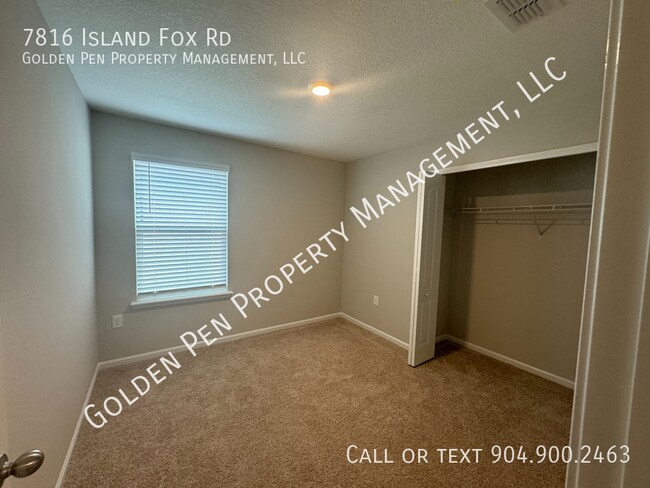 Building Photo - 7816 Island Fox Rd