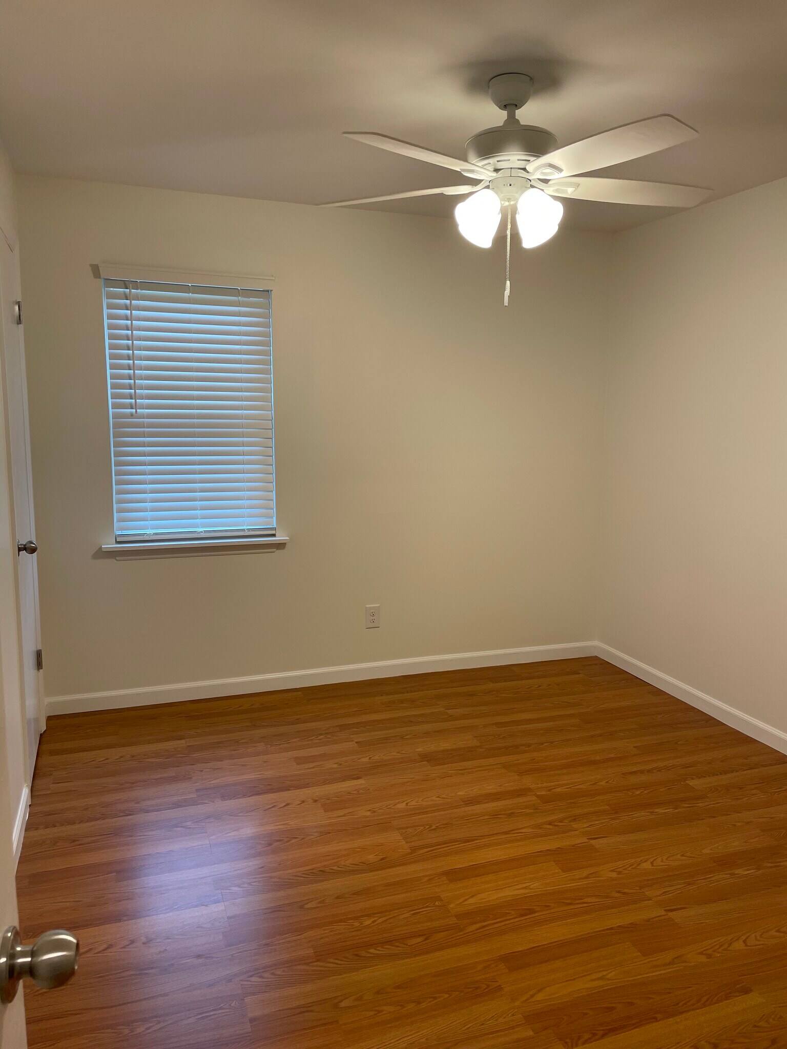 Building Photo - 575 Fairfield Way