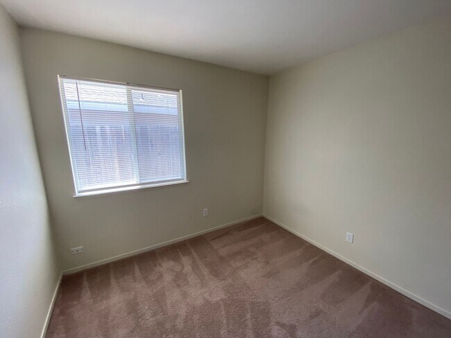 Building Photo - Cozy Single-Story in Quiet Antelope Neighborhood!