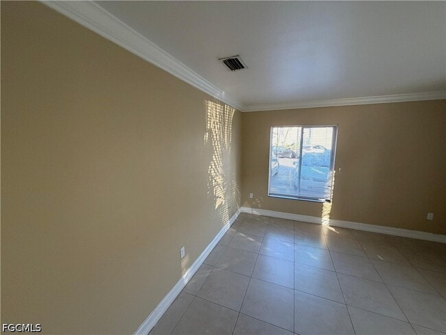 Building Photo - 1830 Maravilla Ave