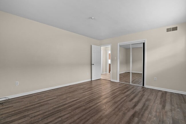 Building Photo - For Rent in Beautiful Chesapeake!